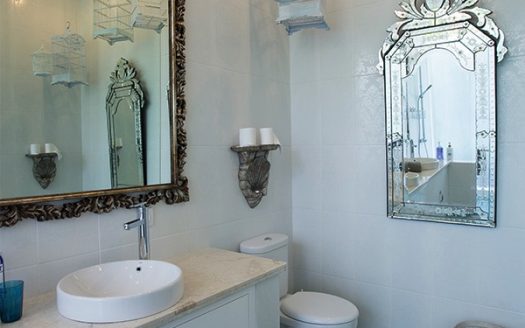 Вилла Palace des Arts в центре Семиньяка: 5 спален