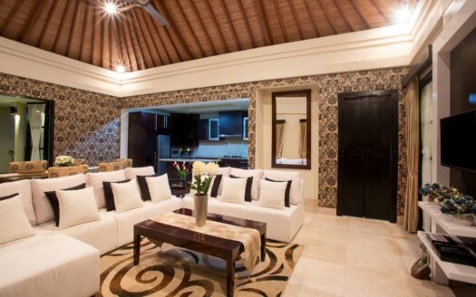 Комплекс Cometa Villas с 3 и 4 спальнями. Семиньяк