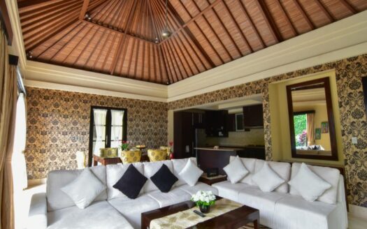 Комплекс Cometa Villas с 3 и 4 спальнями. Семиньяк