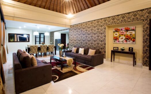 Комплекс Cometa Villas с 3 и 4 спальнями. Семиньяк