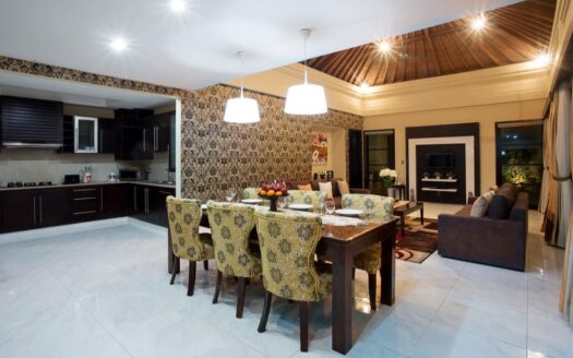 Комплекс Cometa Villas с 3 и 4 спальнями. Семиньяк